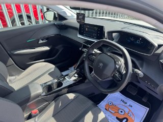/photos/10390/38929965-8602-4452-b6c3-421f9b236b8c_i320x240.jpg