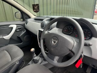 /photos/10390/6db872f4-fb0b-4c16-9244-8c53790e25fc_i320x240.jpg