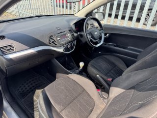 /photos/10390/db409d38-8bec-4bf0-9889-f89b898647e5_i320x240.jpg
